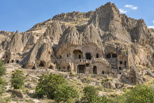 Selime Katedrali – kaya yerleşiminin geniş cephesi