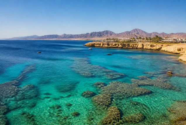 Sharm El Sheikh sahili, Giza piramitleri ve İskenderiye kıyısının birleşimiyle Mısır’ın doğal ve tarihi güzellikleri